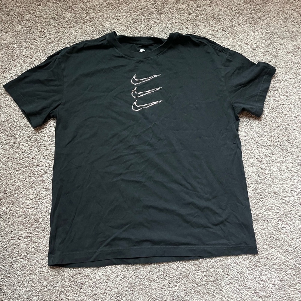 Women’s Loose Fit Nike Tee
